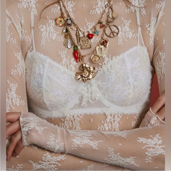 Free People Maximillion Charm Gold Layered Necklace Flower Power - Picture 3 of 3